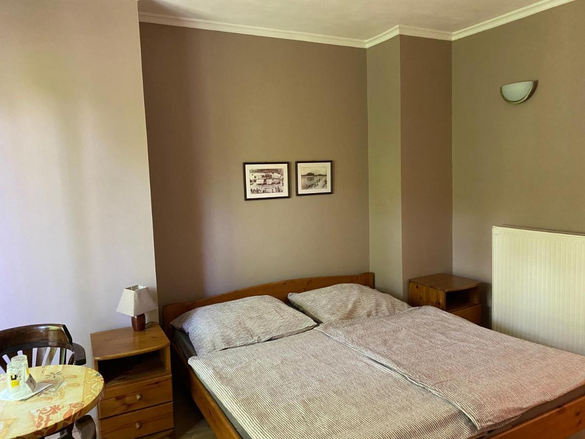 Gimi Vendeghaz Hotel Baja Bagian luar foto