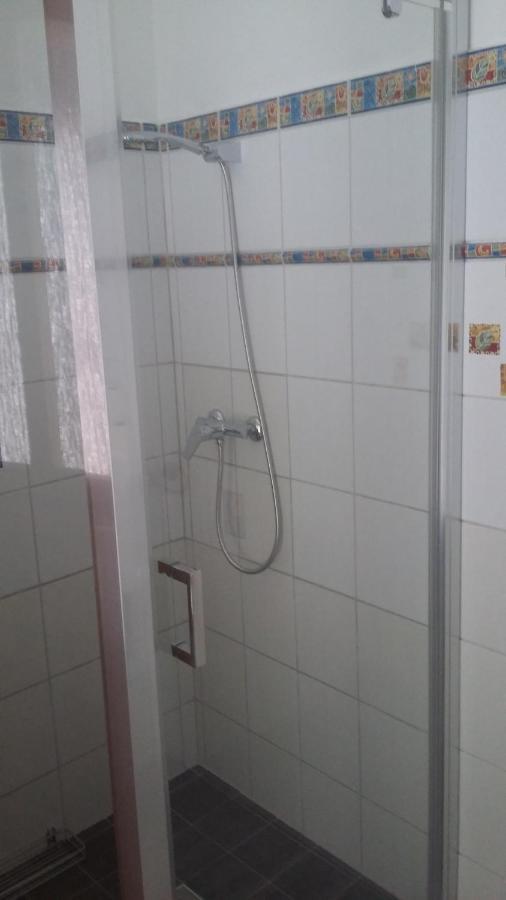 Gimi Vendeghaz Hotel Baja Bagian luar foto